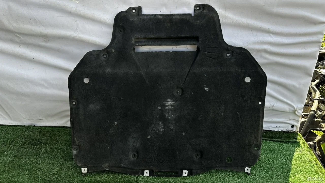 Защита днища кузова передняя vag 4m0825236a