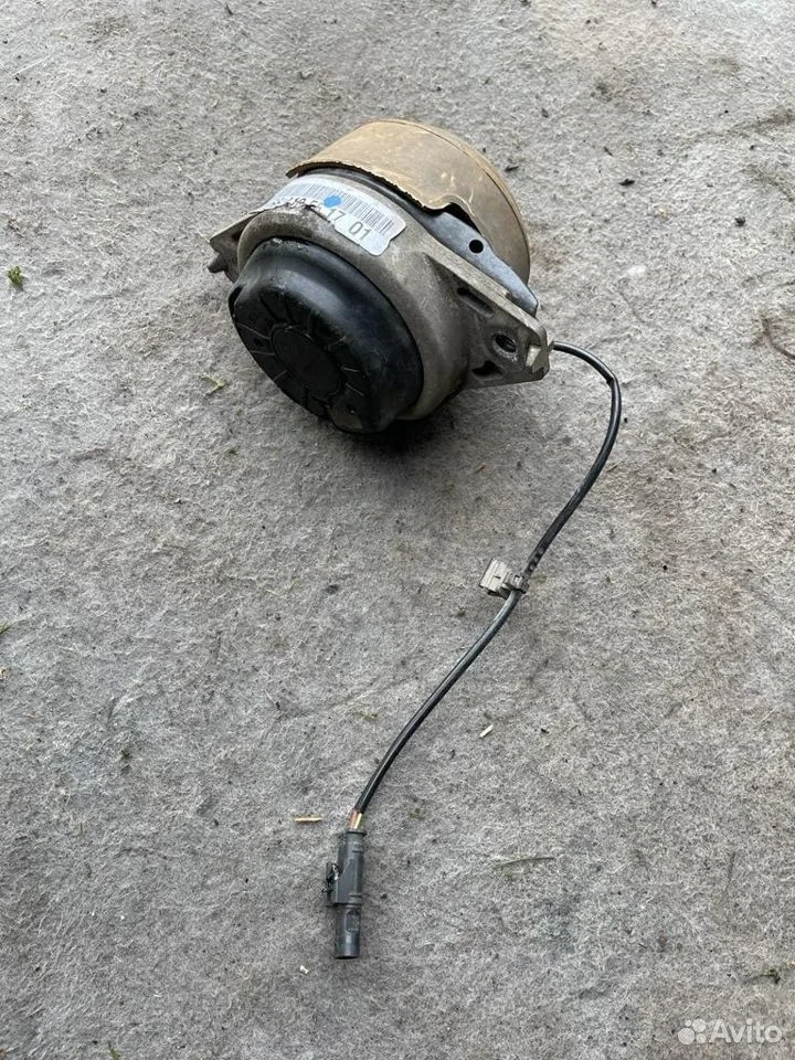 Подушка двигателя правая mercedes w166 а1662405517