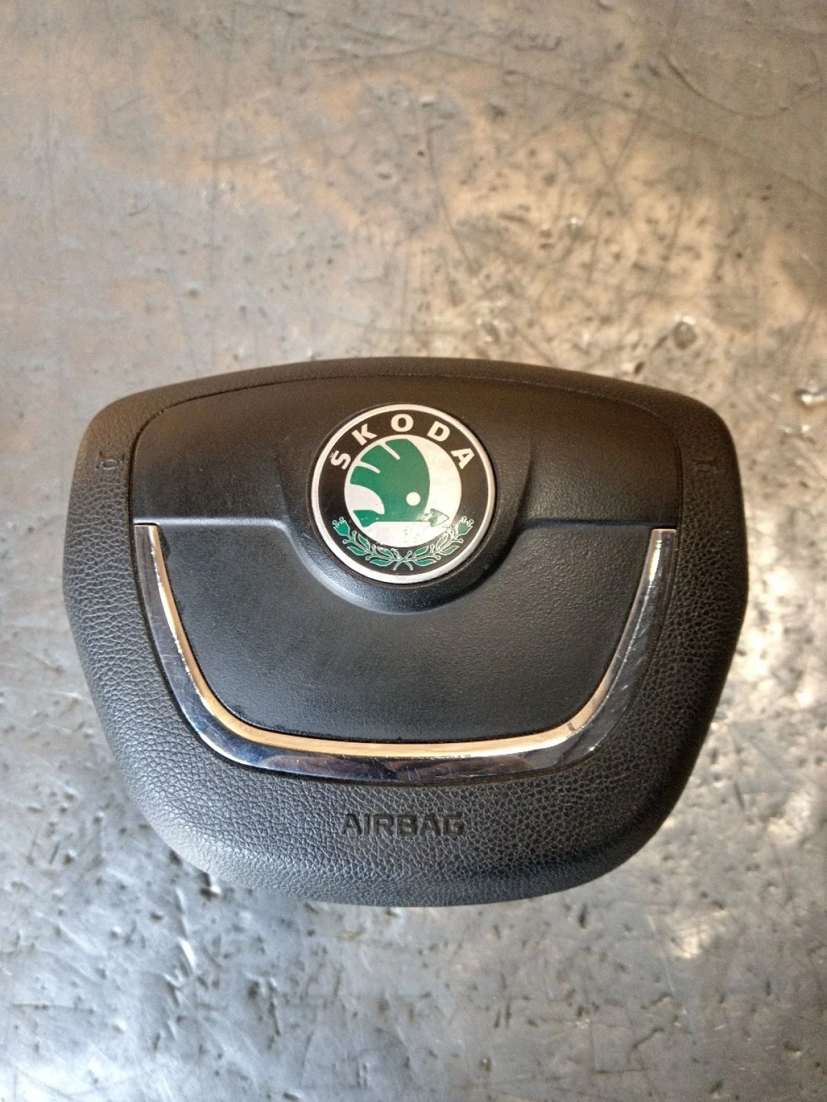 Подушка безопасности в рулевое колесо Skoda Octavia II рестайлинг (2008—2013) 2010 1Z/F9R