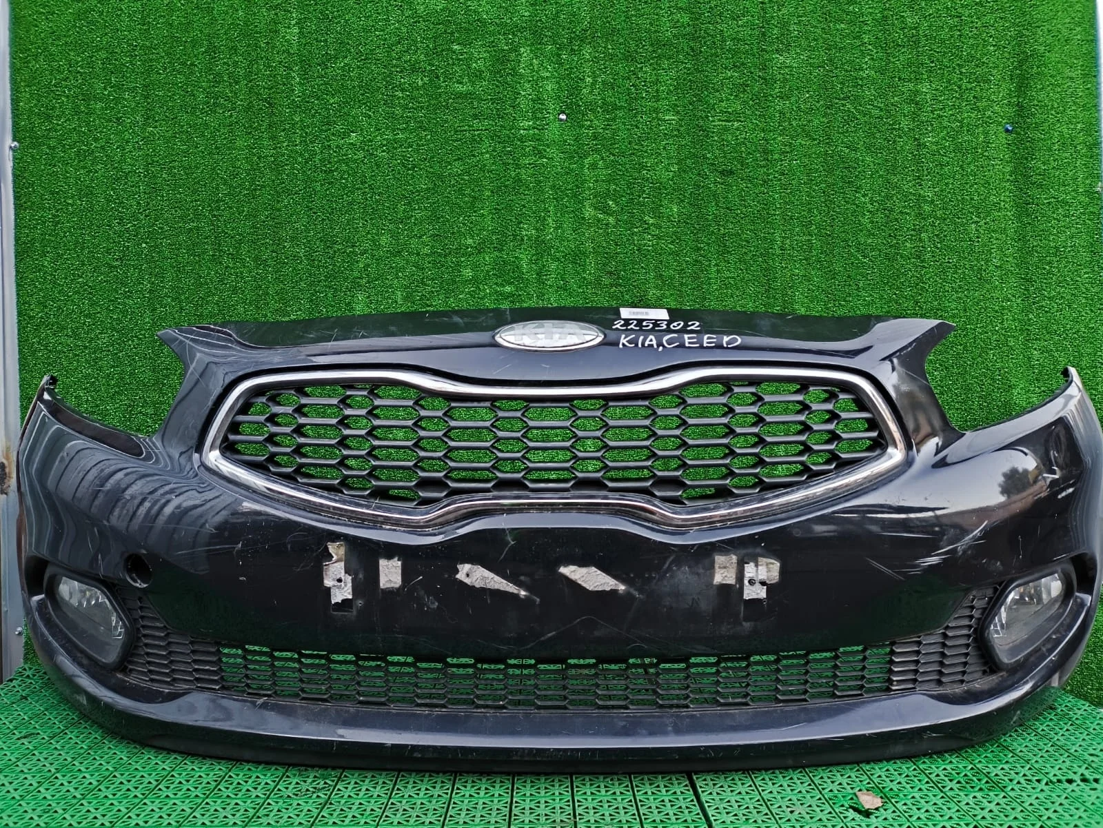 Бампер KIA CEED 2 2012- передний чёрный б/у CEED 2(2012-2018)