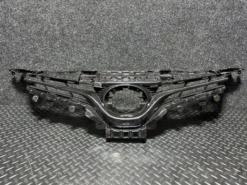 Решетка радиатора Toyota Camry 5310133620 75, передняя