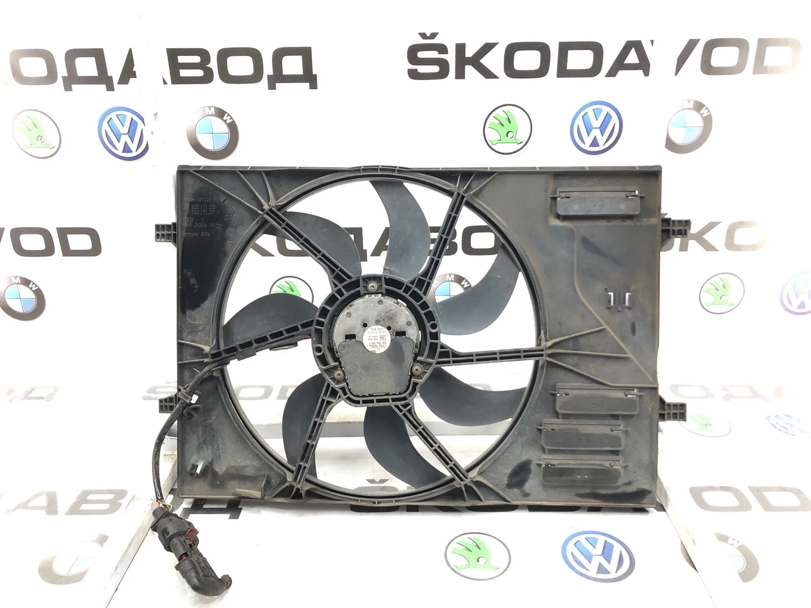 Вентилятор охлаждения Skoda Octavia 5Q0959455F A7 (5E)