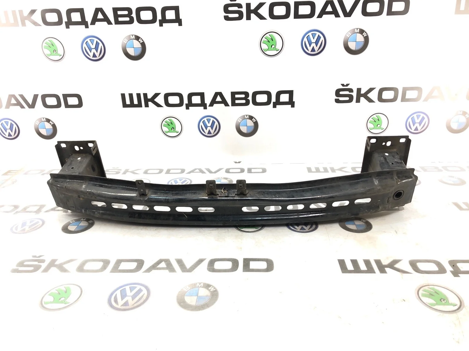 Усилитель бампера Skoda Octavia 5E0807109 A7 (5E), передний