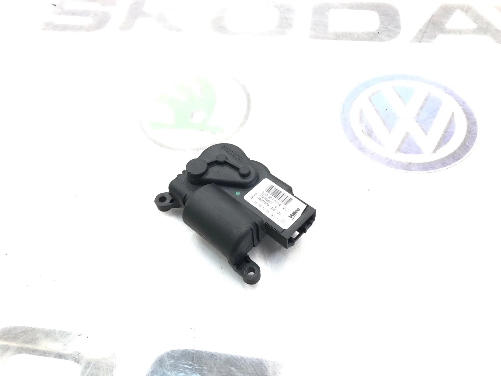 Сервопривод заслонки печки Skoda Octavia 5Q0907511A A7 (5E)