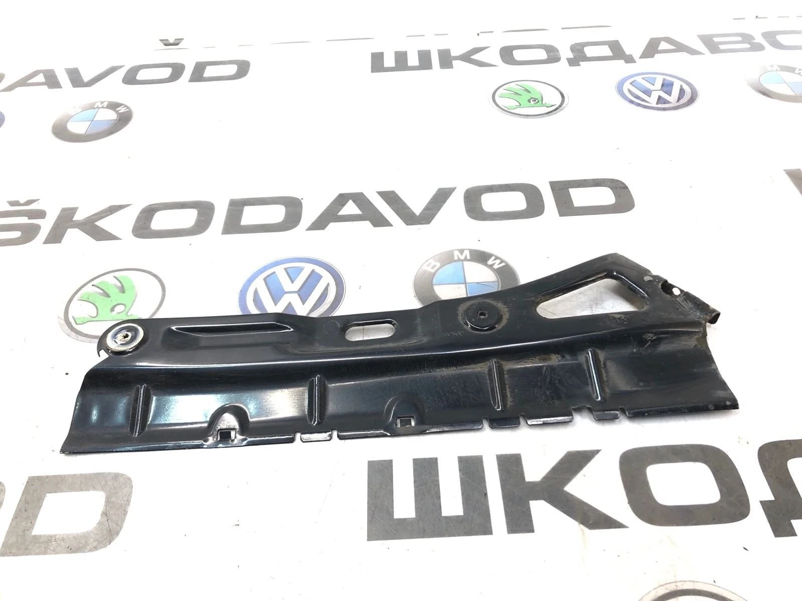Кронштейн бампера Skoda Octavia Rs 1Z5807148A A5 (1Z) 2.0 CEGA, задний правый
