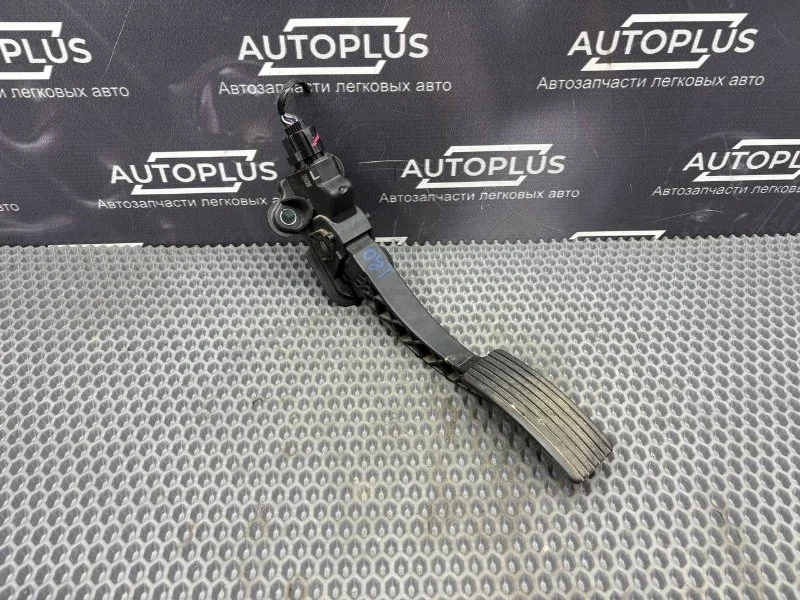 Электропедаль газа Mitsubishi Outlander 3 2013 1600A102 КРОССОВЕР 2.0 4B11