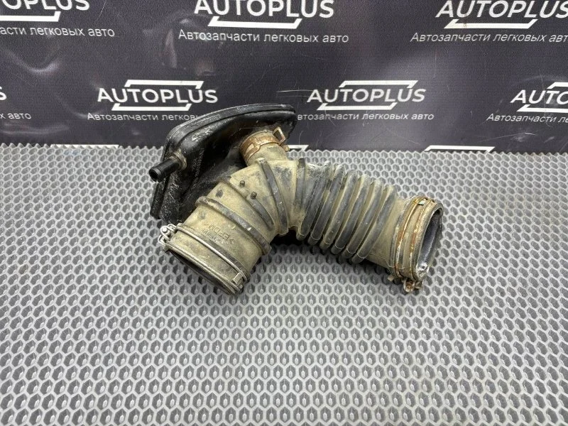 Патрубок воздушного фильтра Mitsubishi Outlander 3 2013 1505A630 КРОССОВЕР 2.0 4B11