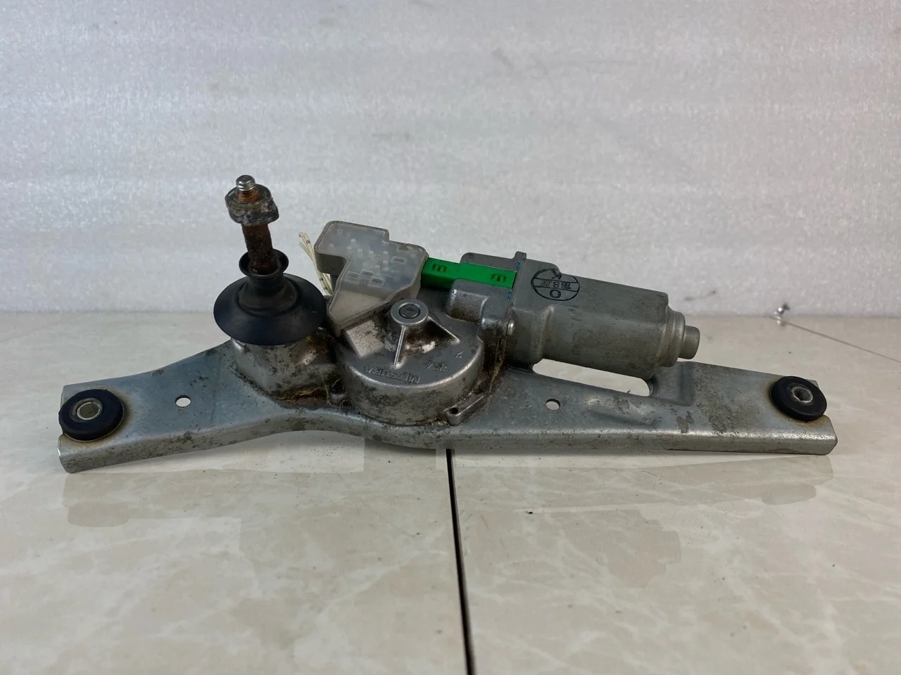 Моторчик дворника Nissan Note E11 2005-2013 287109U00B, задний