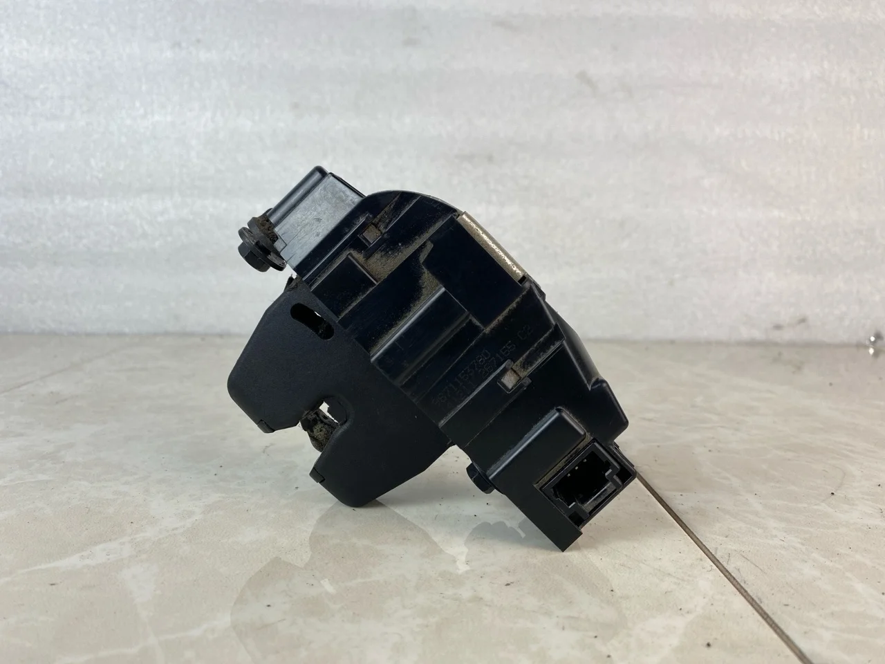 Замок крышки багажника Citroen Berlingo B9 2008-2018 9671153780