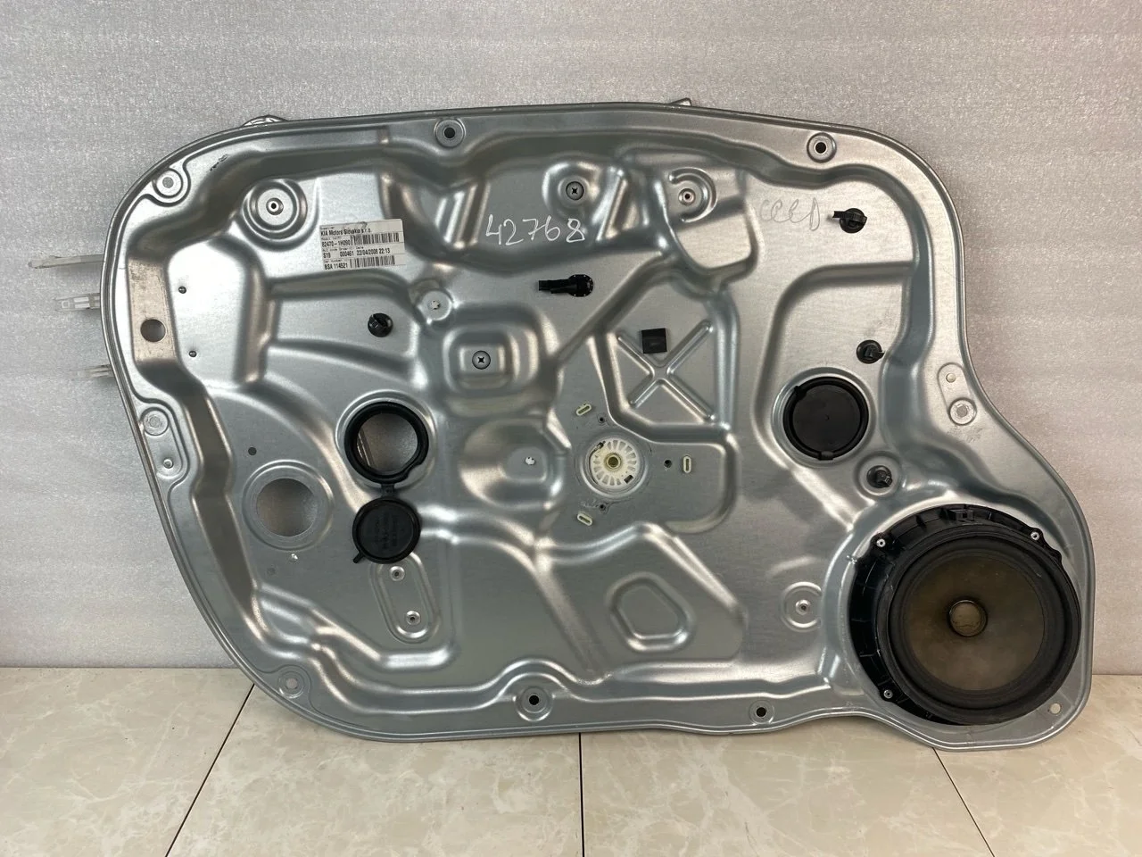 Стеклоподъемник Kia Ceed 1 Ed 2007-2012 824711H000, передний левый