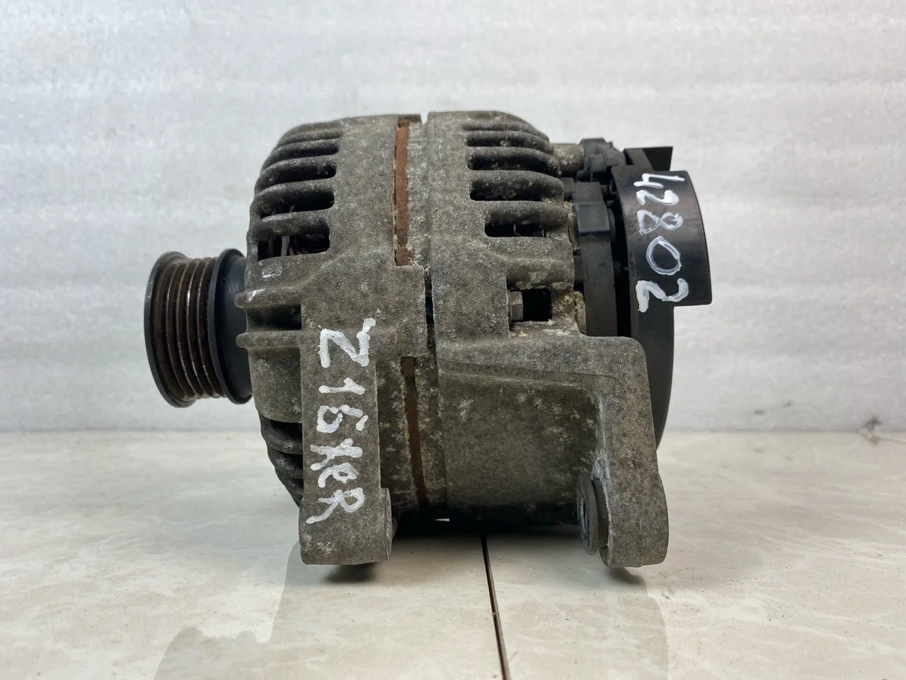 Генератор Opel Astra H 2004-2014 13229985 1.6 Z16XER
