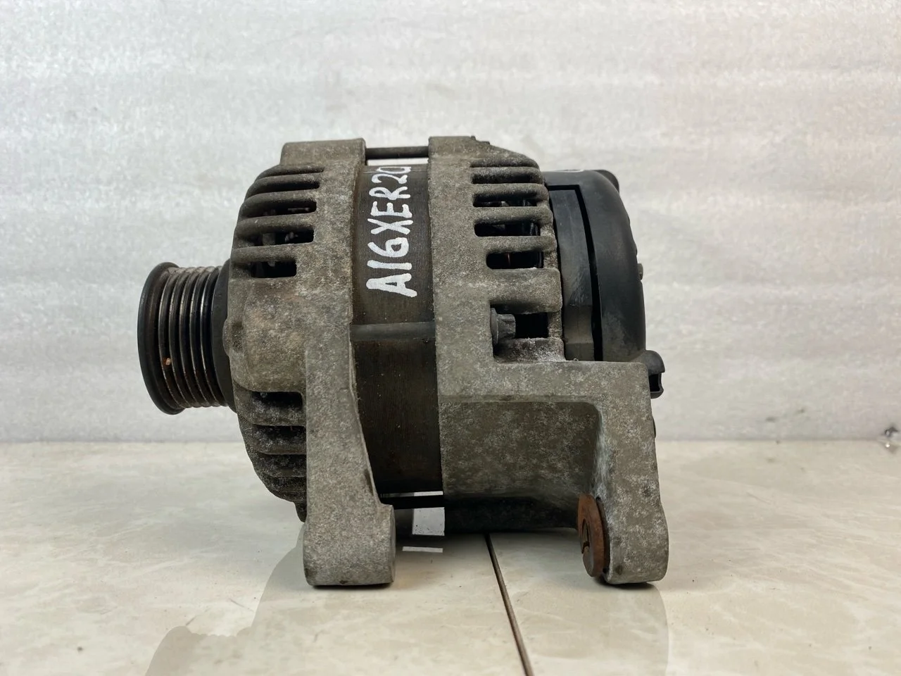 Генератор Opel Astra J 2009-2016 13502595 1.6 A16XER