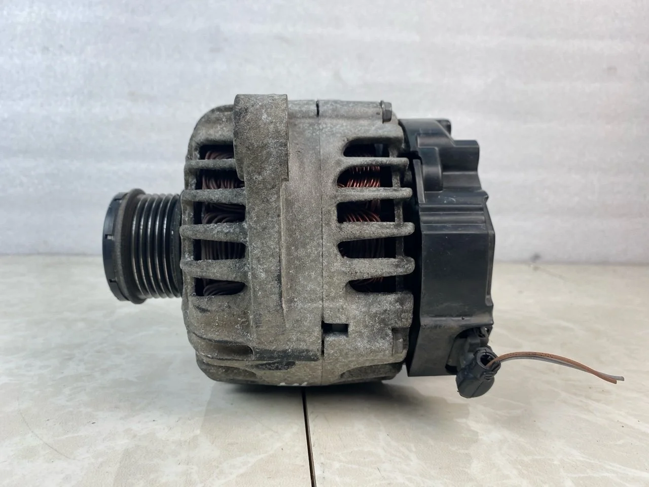 Генератор Opel Insignia 2008-2015 13588306 2.0 A20DTH