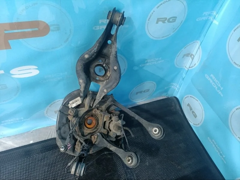 Ступица Bmw 3-Series 2013 33326792524 F30 N47D20C, задняя правая