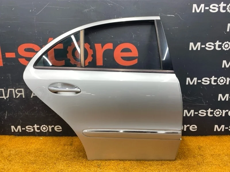 Дверь Mercedes-Benz E-Class 2008 A2117300205 W211 272.943, задняя правая