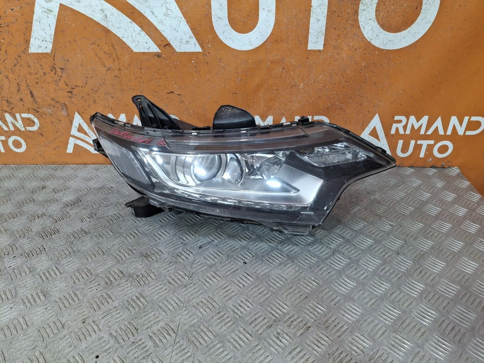 Фара Mitsubishi Outlander 2015-нв 3