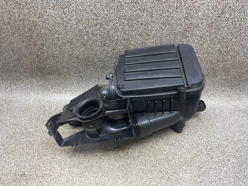 Корпус воздушного фильтра Skoda Yeti 2010 1K0129607AL 1.2 CBZB MT