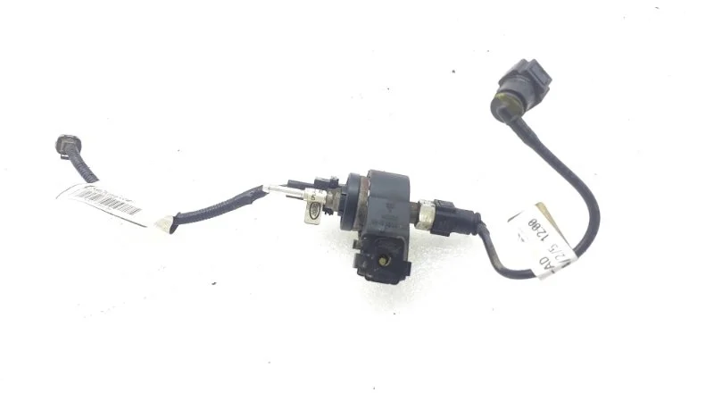 Насос топливный электрический Range Rover Vogue 2014 L405