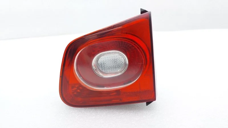 Фонарь Volkswagen Tiguan 2010 5N1