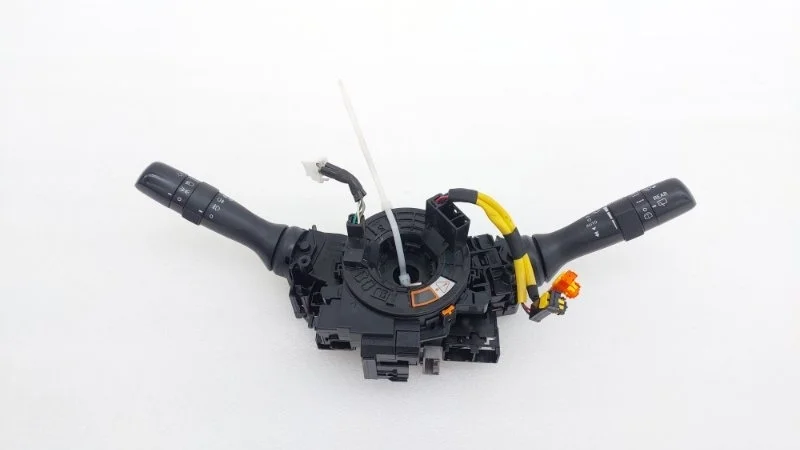 Переключатель подрулевой Toyota Land Cruiser 2012 200