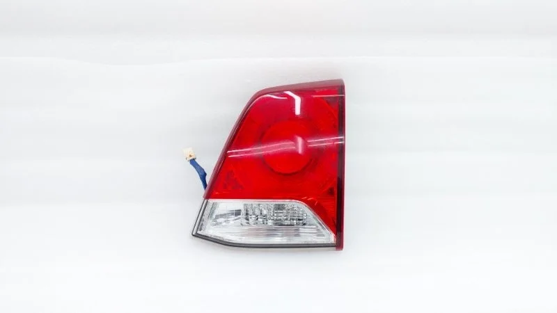 Фонарь Toyota Land Cruiser 2012 200