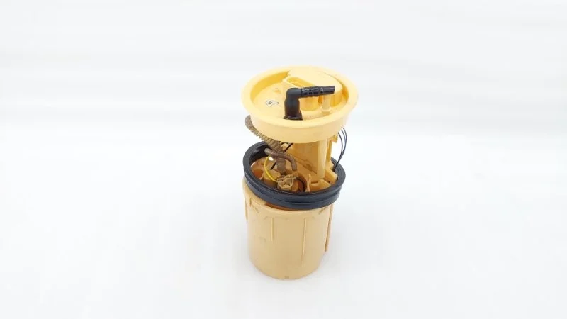 Насос топливный электрический Volkswagen Transporter Caravelle 2011 T5