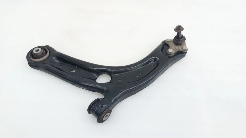 Рычаг подвески Volkswagen Tiguan 2022 AD1