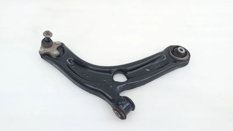 Рычаг подвески Volkswagen Tiguan 2022 AD1