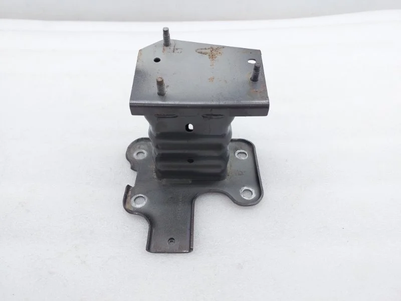 Кронштейн усилителя бампера Nissan Qashqai 2014 J11