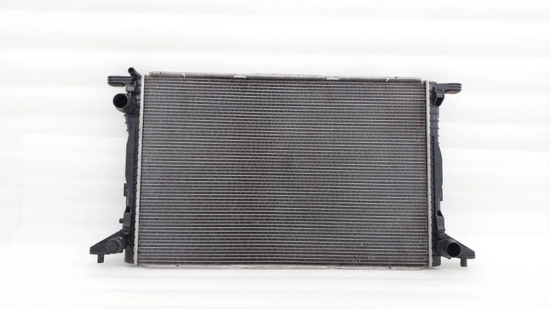 Радиатор охлаждения двигателя Volkswagen Touareg 2021 CR7