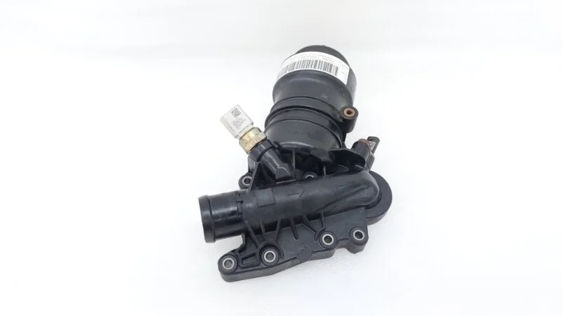 Корпус масляного фильтра Volkswagen Touareg 2021 CR7