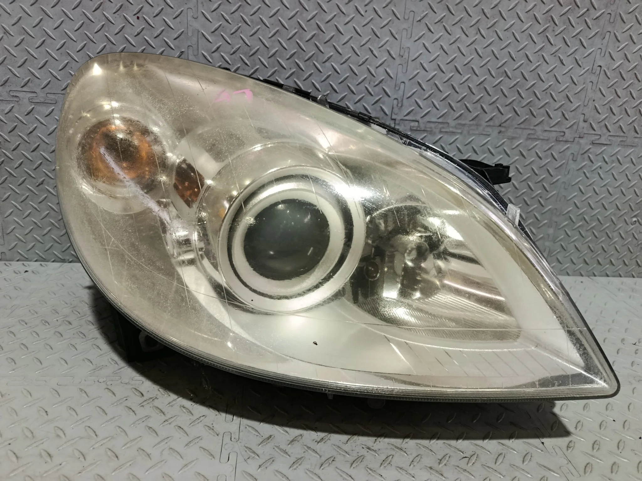 ФАРА MERCEDES-BENZ B-CLASS W245 XENON ЛИНЗА ПРАВАЯ A1698208661 NA8254