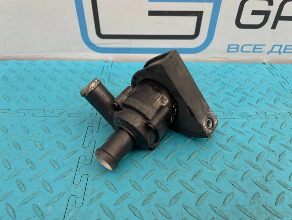 Насос водяной электрический Volkswagen Sharan 2012 1K0965561F 7N1 CAVA 1.4