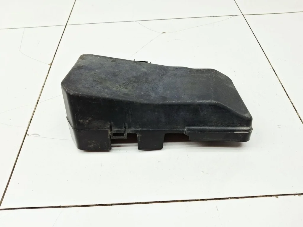 Крышка блока предохранителей Mazda 6 2009 GH