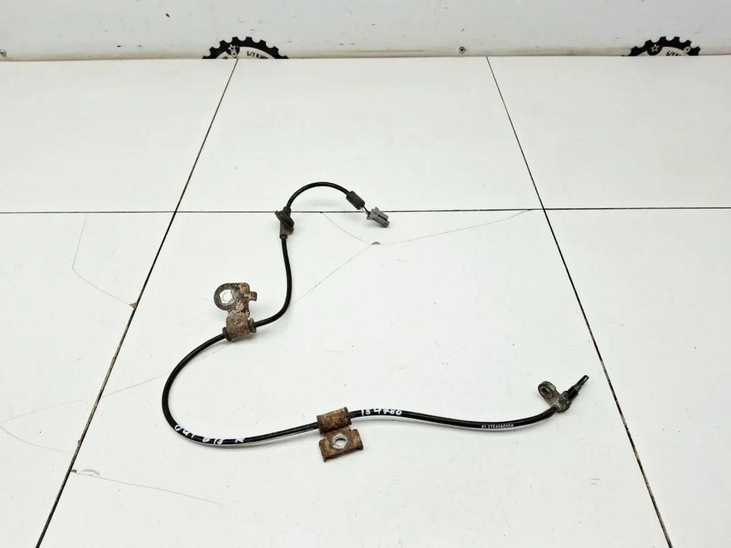 Датчик abs передний правый Subaru Outback (B13/BP)