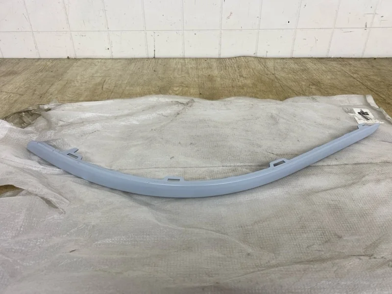 Молдинг бампера Peugeot Citroen 408 2012 2013 2014 2015 2016 2017 967688977A, задний правый