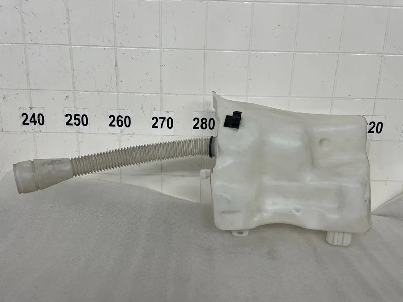 Бачок омывателя Citroen C4 2010 2011 2012 2013 2014 2015 2016 9671311480