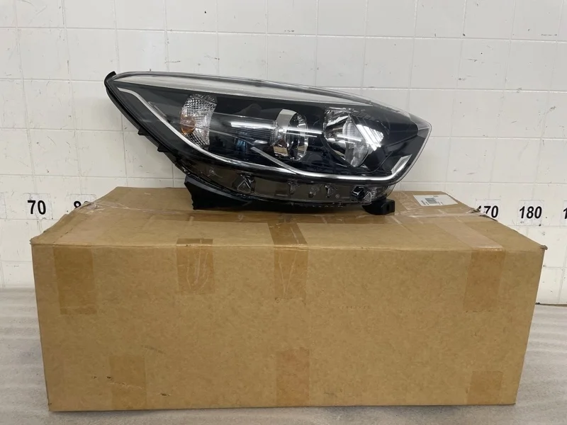 ФАРА Renault Kaptur 2016 2017 2018 2019 2020 2021 2022 260108765R, передняя правая