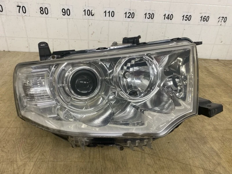 Фара ксеноновая Mitsubishi Pajero Sport 2 2008 2009 2010 2011 2012 2013 2014 2015 8301B622 KH, передняя правая
