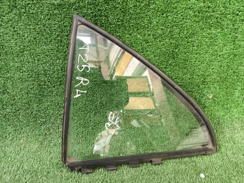 Б.у. форточка двери TOYOTA AVENSIS ZZT251 TOYOTA AVENSIS ZZT251