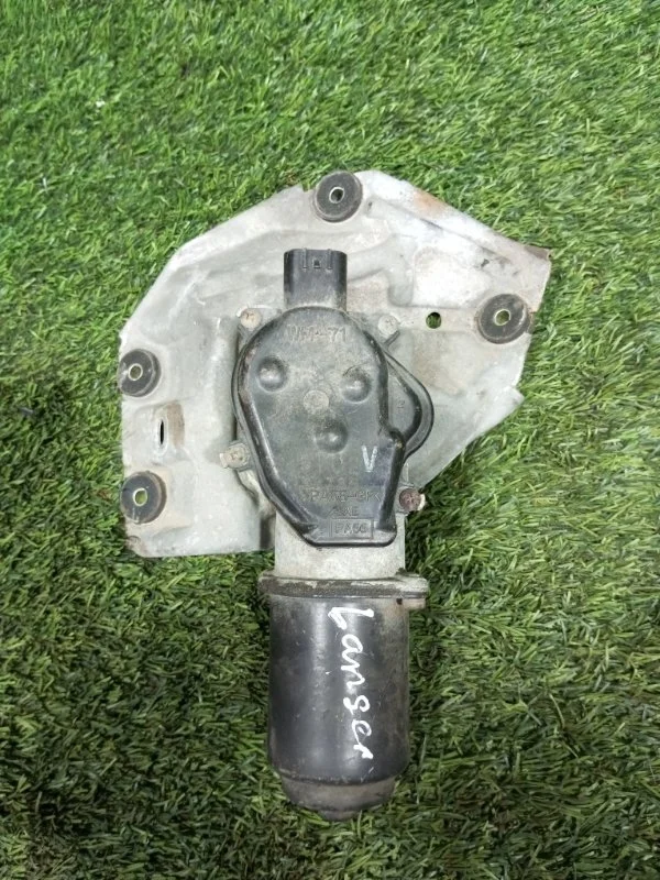 Мотор дворников Mitsubishi Lancer 2003-2010 MR957879 CS, передний