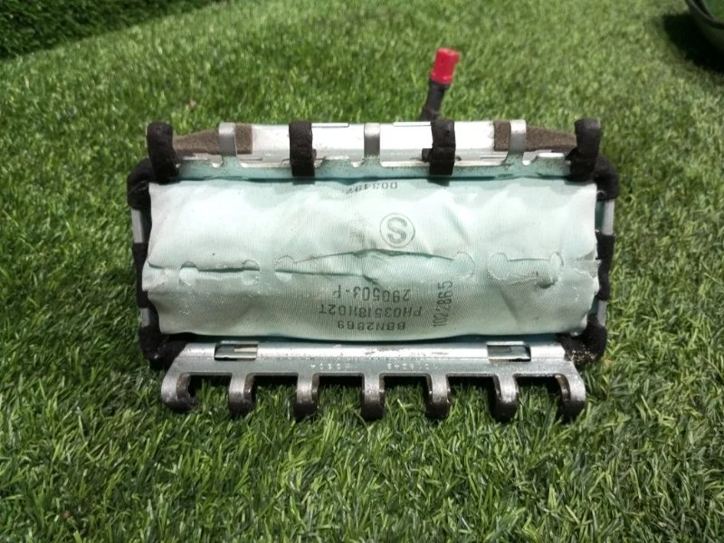 Подушка безопасности пассажира Mitsubishi Lancer 2001-2010 MN185261 CS, передняя правая