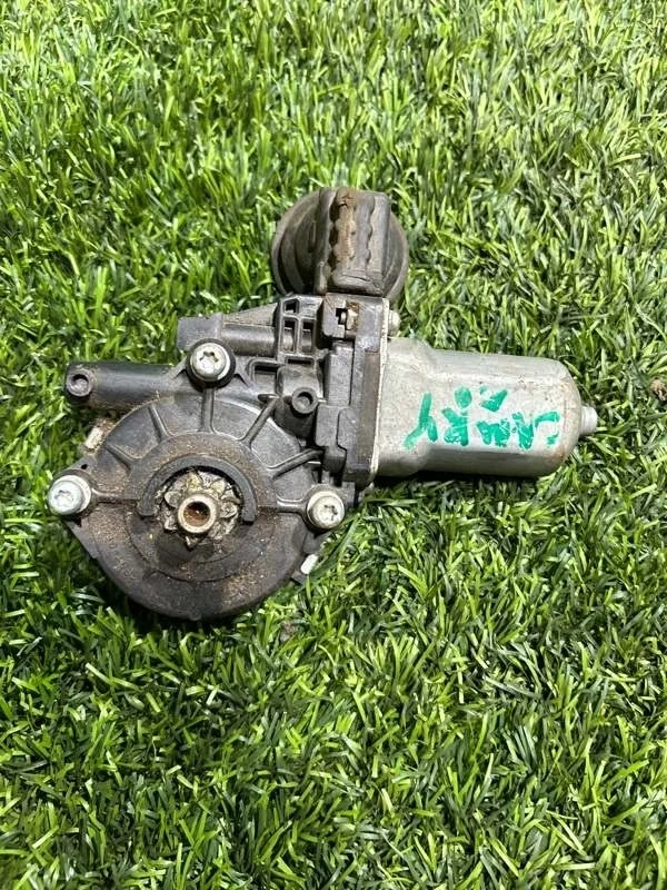 Мотор стеклоподъемника Toyota Rav4 2005-2016 8572035140 ACA3#, задний правый