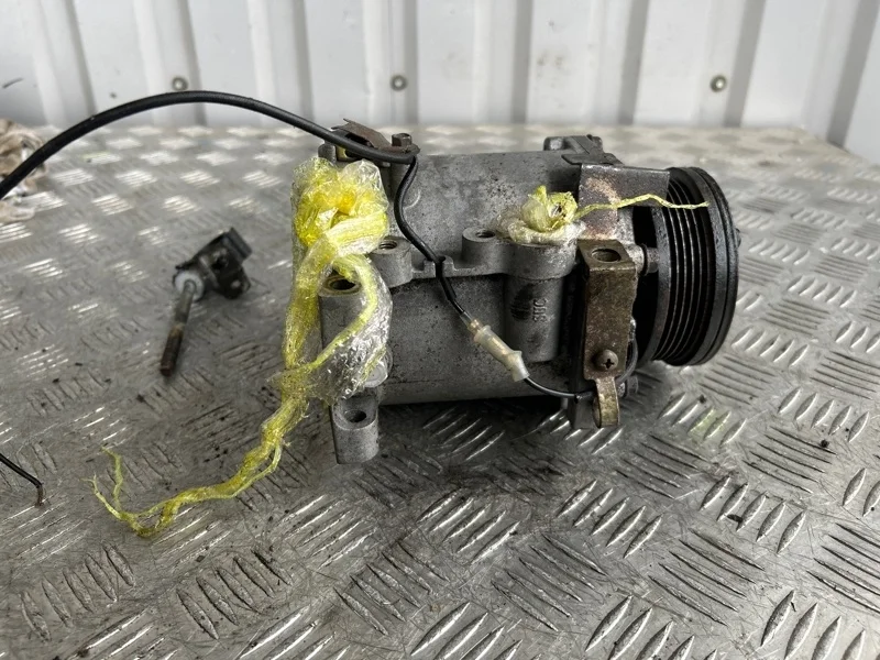 Компрессор кондиционера Mitsubishi Lancer 2000-2010 MN185570 CS 4G18