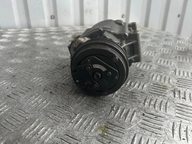 Компрессор кондиционера Subaru Outback 2009-2015 73111AG030 BR EJ25