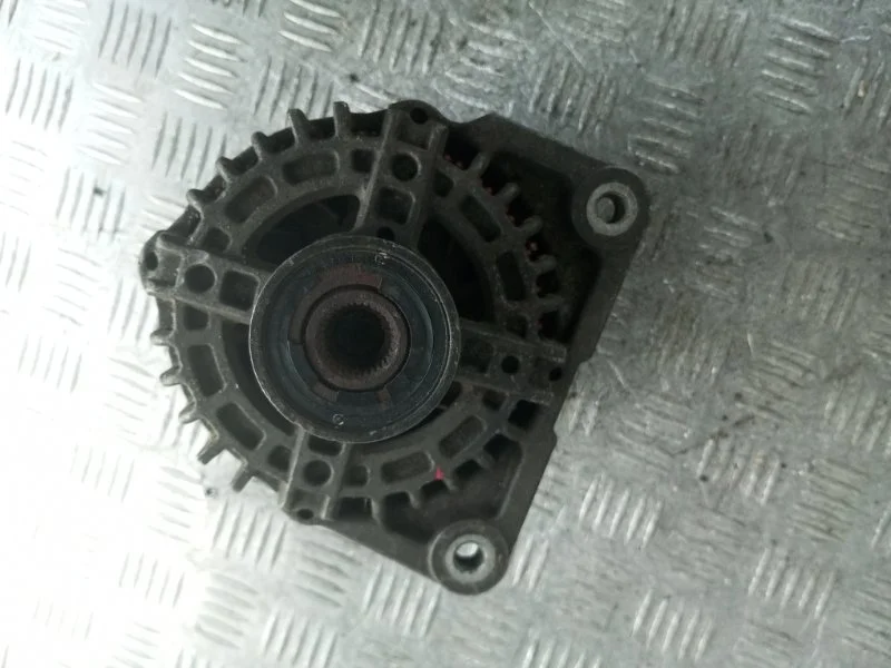 Генератор Nissan X-Trail 2007-2015 23100EN000 T31 MR20DE