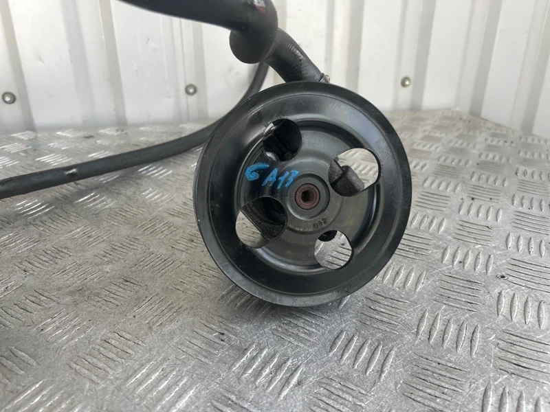 Насос гур Mitsubishi Outlander 2003-2006 MN184072 CU 4G63