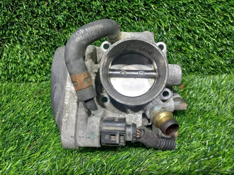 Дроссельная заслонка Opel Astra 2006-2012 55560398 H Z16XER