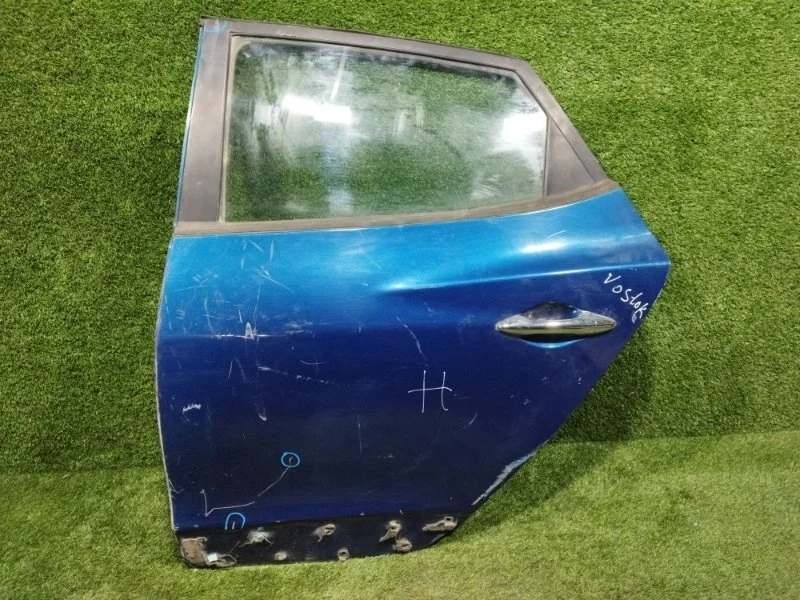 Дверь Hyundai Ix35 2009-2015 770032Y001 LM, задняя левая
