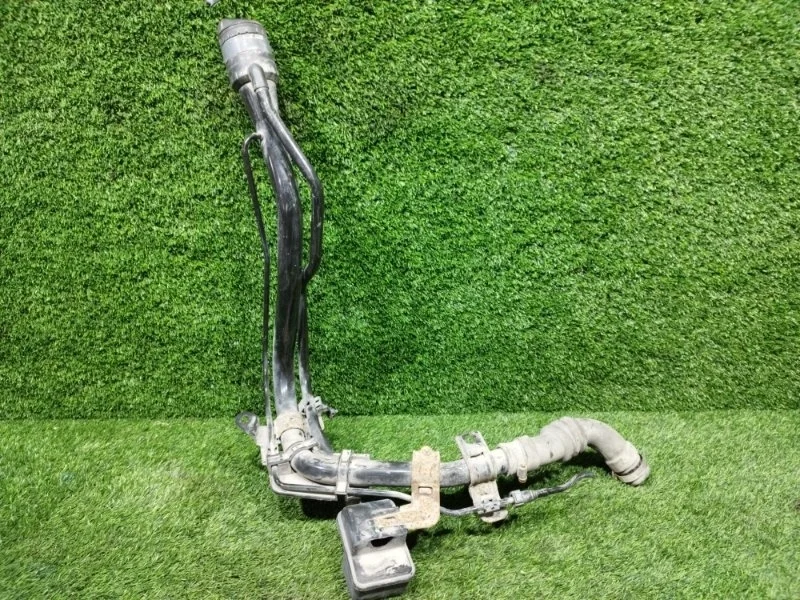 Горловина топливного бака Toyota Camry 2006-2011 7720133281 V40